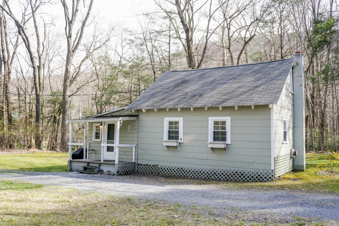 Camelback Cottage - On One Acre & Near Local Attractions Tannersville Exterior photo