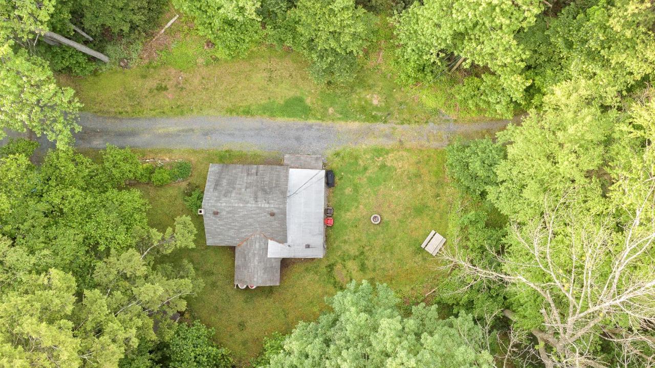 Camelback Cottage - On One Acre & Near Local Attractions Tannersville Exterior photo