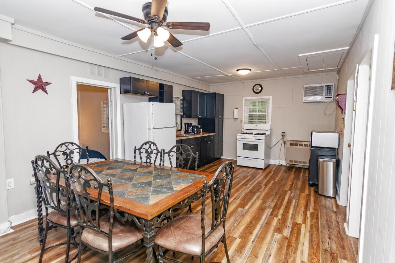 Camelback Cottage - On One Acre & Near Local Attractions Tannersville Exterior photo