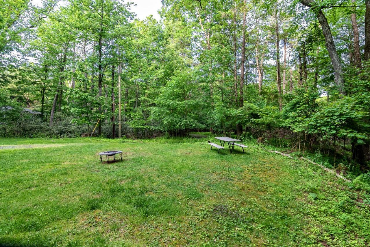 Camelback Cottage - On One Acre & Near Local Attractions Tannersville Exterior photo