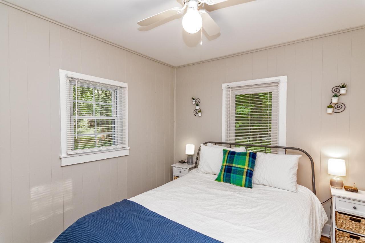 Camelback Cottage - On One Acre & Near Local Attractions Tannersville Exterior photo