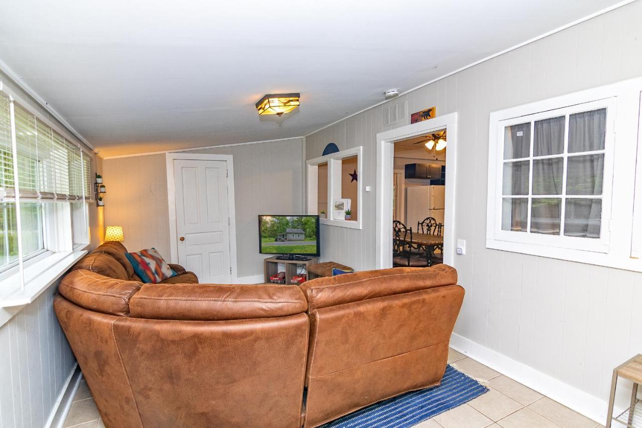 Camelback Cottage - On One Acre & Near Local Attractions Tannersville Exterior photo